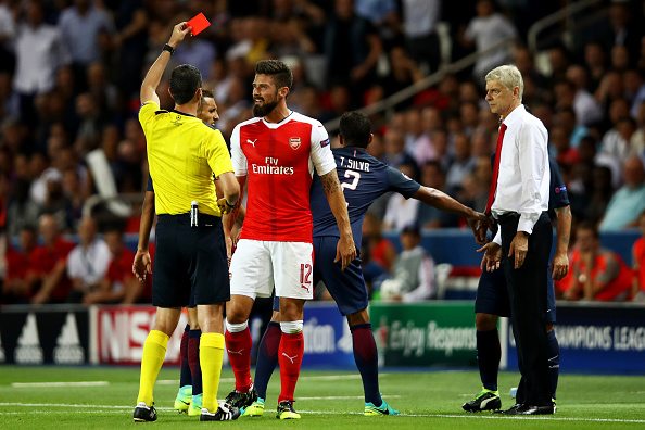 PARIS, FRANCE - SEPTEMBER 13: Olivier Giroud of Arsenal is shown a red card during the UEFA Champions League Group A match between Paris Saint-Germain and Arsenal FC at Parc des Princes on September 13, 2016 in Paris, France. (Photo by Julian Finney/Getty Images)