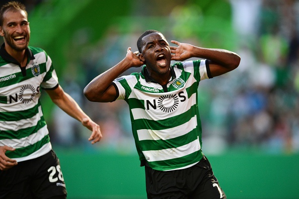 Sporting's Costa Rican forward Joel Campbell (R) celebrates a goal beside teammate Sporting's Dutch forward Bas Dost during the Portuguese league football match Sporting CP vs Moreirense FC at the Jose Alvalade stadium in Lisbon on September 10, 2016. / AFP / PATRICIA DE MELO MOREIRA (Photo credit should read PATRICIA DE MELO MOREIRA/AFP/Getty Images)