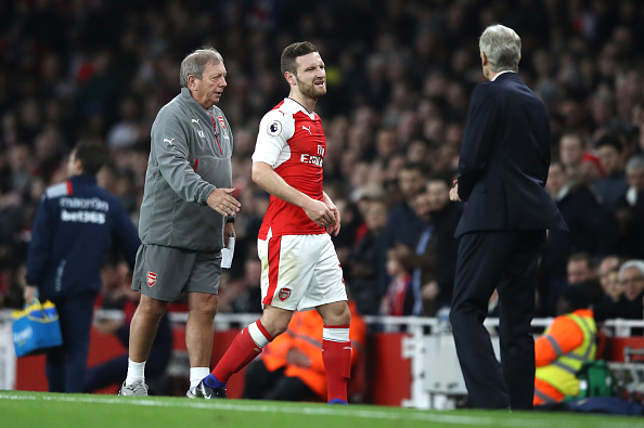 LONDON, ENGLAND - DECEMBER 10: Shkodran Mustafi of Arsenal is subbed off injured during the Premier League match between Arsenal and Stoke City at the Emirates Stadium on December 10, 2016 in London, England. (Photo by Julian Finney/Getty Images)