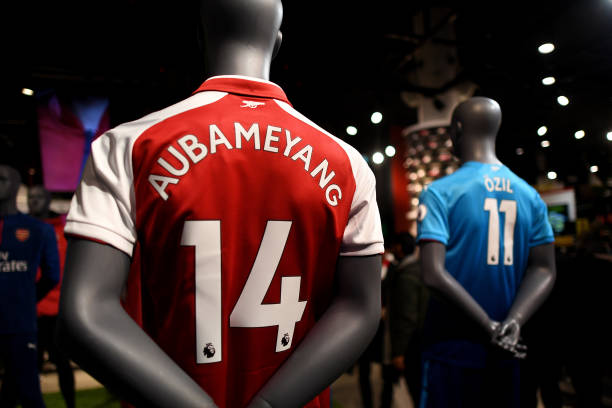 LONDON, ENGLAND - FEBRUARY 03: Pierre-Emerick Aubameyang of Arsenal (not pictured) team shirt is seen in the club shop ahead of the Premier League match between Arsenal and Everton at Emirates Stadium on February 3, 2018 in London, England. (Photo by Michael Regan/Getty Images)