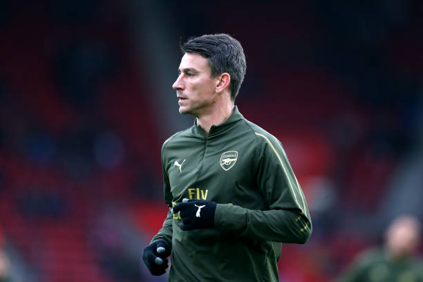 SOUTHAMPTON, ENGLAND - DECEMBER 16:  Laurent Koscielny of Arsenal warms up ahead of the Premier League match between Southampton FC and Arsenal FC at St Mary's Stadium on December 16, 2018 in Southampton, United Kingdom.  (Photo by Catherine Ivill/Getty Images)