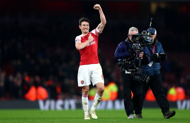 LONDON, ENGLAND - JANUARY 19: Laurent Koscielny of Arsenal celebrates his team's victory after the Premier League match between Arsenal FC and Chelsea FC at Emirates Stadium on January 19, 2019 in London, United Kingdom. (Photo by Clive Rose/Getty Images)