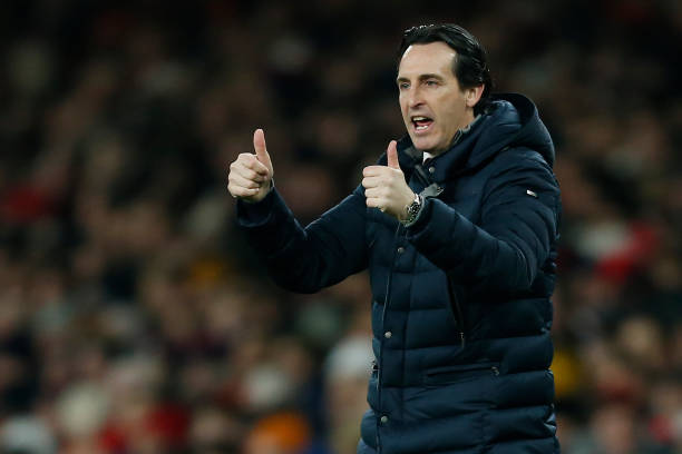 Arsenal's Spanish head coach Unai Emery gestures on the touchline during the English Premier League football match between Arsenal and Cheslea at the Emirates Stadium in London on January 19, 2019. (Photo by Ian KINGTON / IKIMAGES / AFP)
