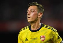 Mesut Ozil tells David Ornstein he’s not leaving Arsenal BARCELONA, SPAIN - AUGUST 04: Mesut Ozil of Arsenal looks on during the Joan Gamper trophy friendly match between FC Barcelona and Arsenal at Nou Camp on August 04, 2019 in Barcelona, Spain. (Photo by David Ramos/Getty Images)