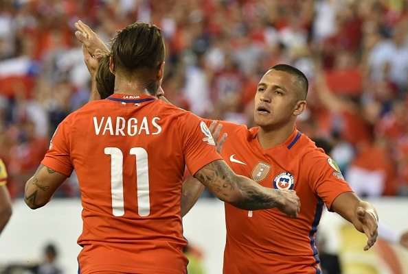 alexis sanchez chile v panama with eduardo vargas