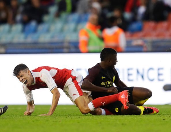 arsenal manchester city gabriel injury e1470605710511