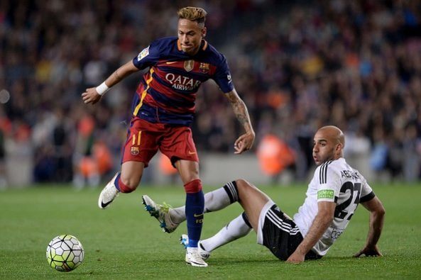 valencia everton Aymen Abdennour e1471038670328