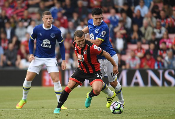 Loan watch: Wilshere starts again as Bournemouth end Everton's unbeaten streak 2 Wilshere was constantly hounded in a midfield battle by the ever-present Gareth Barry (right), but didn't disappoint with a solid overall performance. | Photo: Mike Hewitt / Getty Images