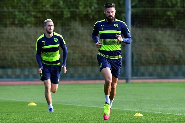 Match Preview: Arsenal vs Reading - Ready for a Royal rumble? 2 Arsenal's French striker Olivier Giroud (R) and Arsenal's Welsh midfielder Aaron Ramsey (L) take part in a training session at Arsenal's London Colney training ground near Watford north of London on October 18, 2016 ahead of their UEFA Champions League group A football match against Ludogorets Razgrad on October 19. / AFP / BEN STANSALL (Photo credit should read BEN STANSALL/AFP/Getty Images)