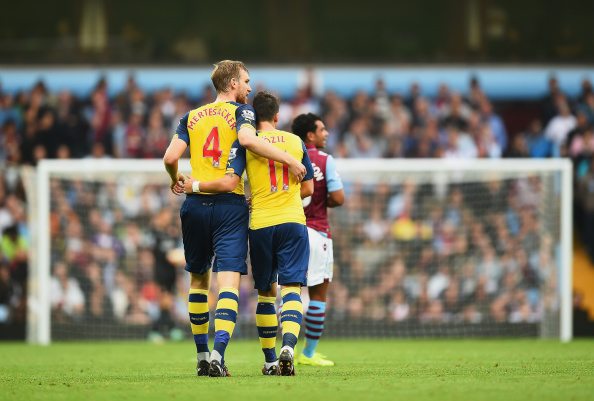 per mertesacker mesut ozil aston villa