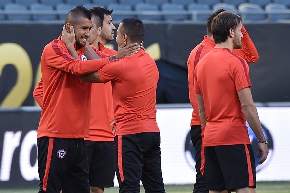 Arturo Vidal and Alexis Sanchez in training with Chile
