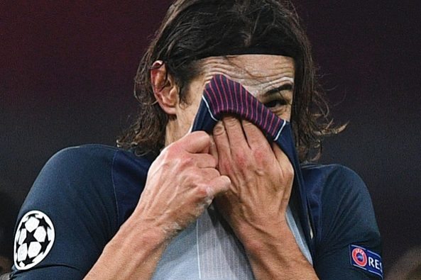 Edinson Cavani Arsenal v PSG