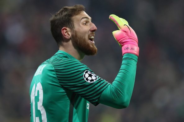 Jan Oblak during the UEFA Champions League match between FC Bayern Muenchen and Club Atletico de Madrid at Allianz Arena on December 6, 2016 in Mun...