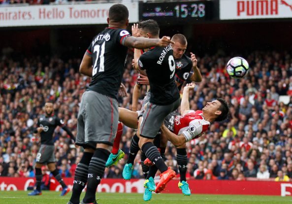 Laurent Koscielny v Southampton