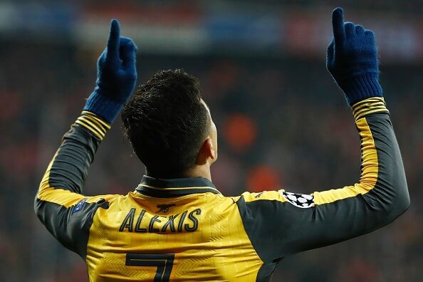Alexis Sanchez scores against Bayern Munich