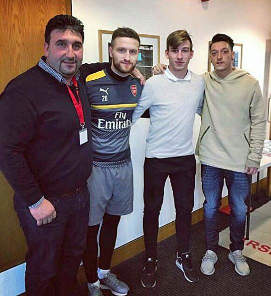 Reports: 20-year-old striker's father refuses to deny Arsenal trial 2 hanslik ars