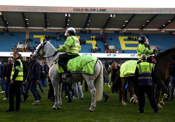 police horse millwall v leicester e1487613114776