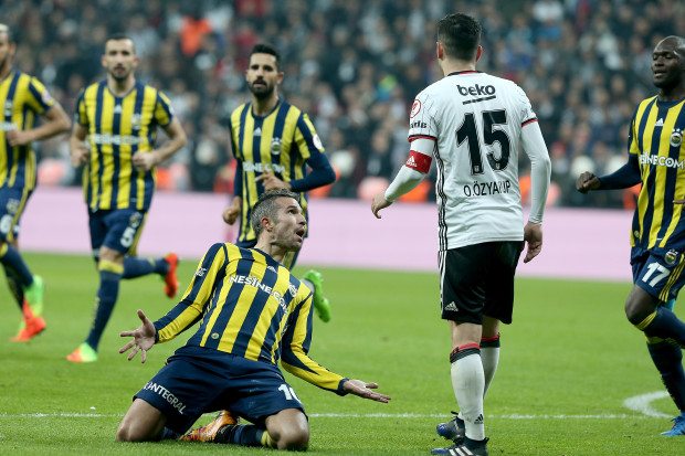 ISTANBUL, TURKEY - FEBRUARY 5: Robin Van Persie (10) of Fenerbahce celebrates after scoring a goal during the Ziraat Turkish Cup soccer match between Besiktas and Fenerbahce at Vodafone Arena in Istanbul, Turkey on February 5, 2017. (Photo by Onur Coban/Anadolu Agency/Getty Images)