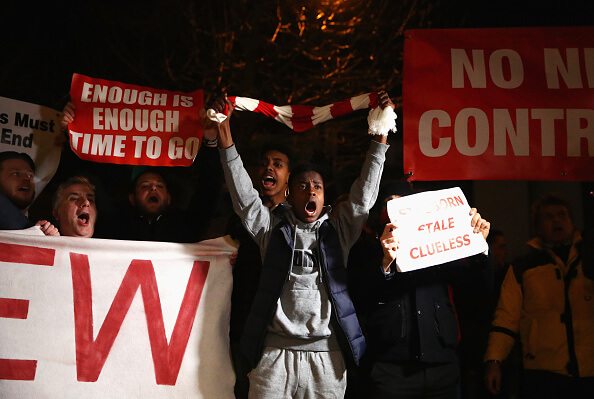arsene wenger protest 4