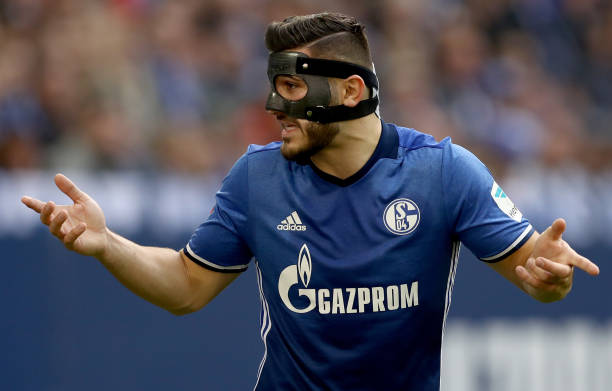 sead kolasinac shrugs