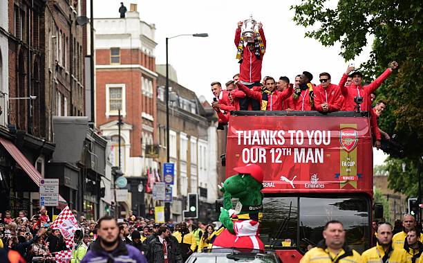 arsenal fa cup bus parade