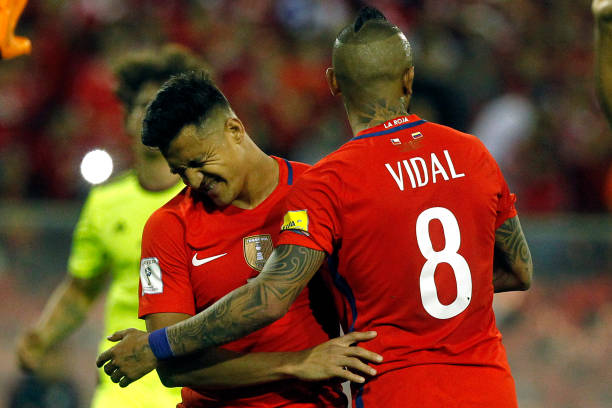 arturo vidal alexis sanchez2