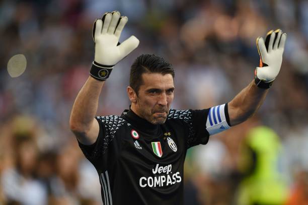 Szczesny enjoying life at Juventus 2 Buffon