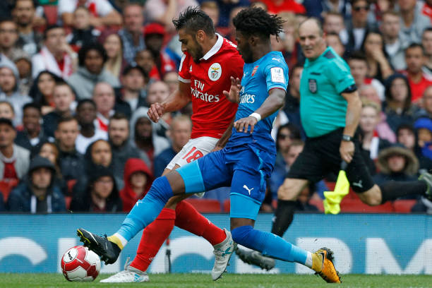 Ainsley Maitland Niles v benfica