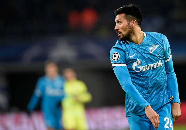 Zenit's Argentinian defender Ezequiel Garay looks over during the UEFA Champions' League, Group H, football match KAA Gent vs FC Zenit on December 9, 2015 at the KAA Gent Stadium in Gent. /AFP/JOHN THYS