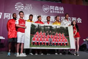 arsenal fan party 12
