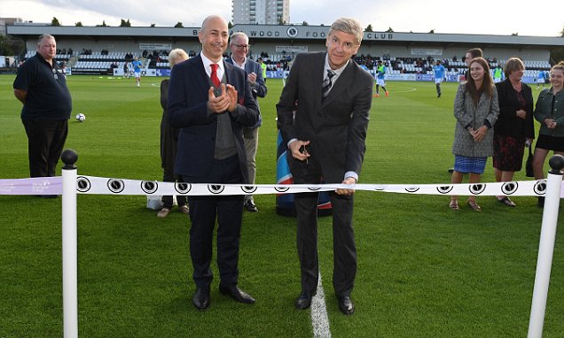 arsene wenger boreham wood