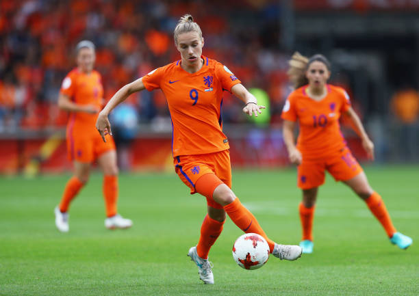 The Arsenal centre forward conundrum 4 miedema
