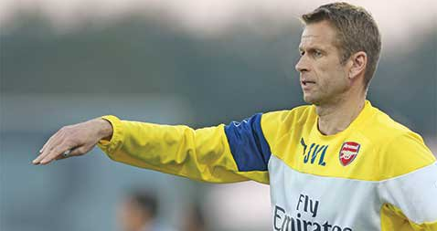 Arsenal coach Jan van Loon