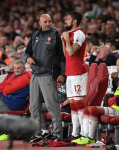 Giroud gets ready