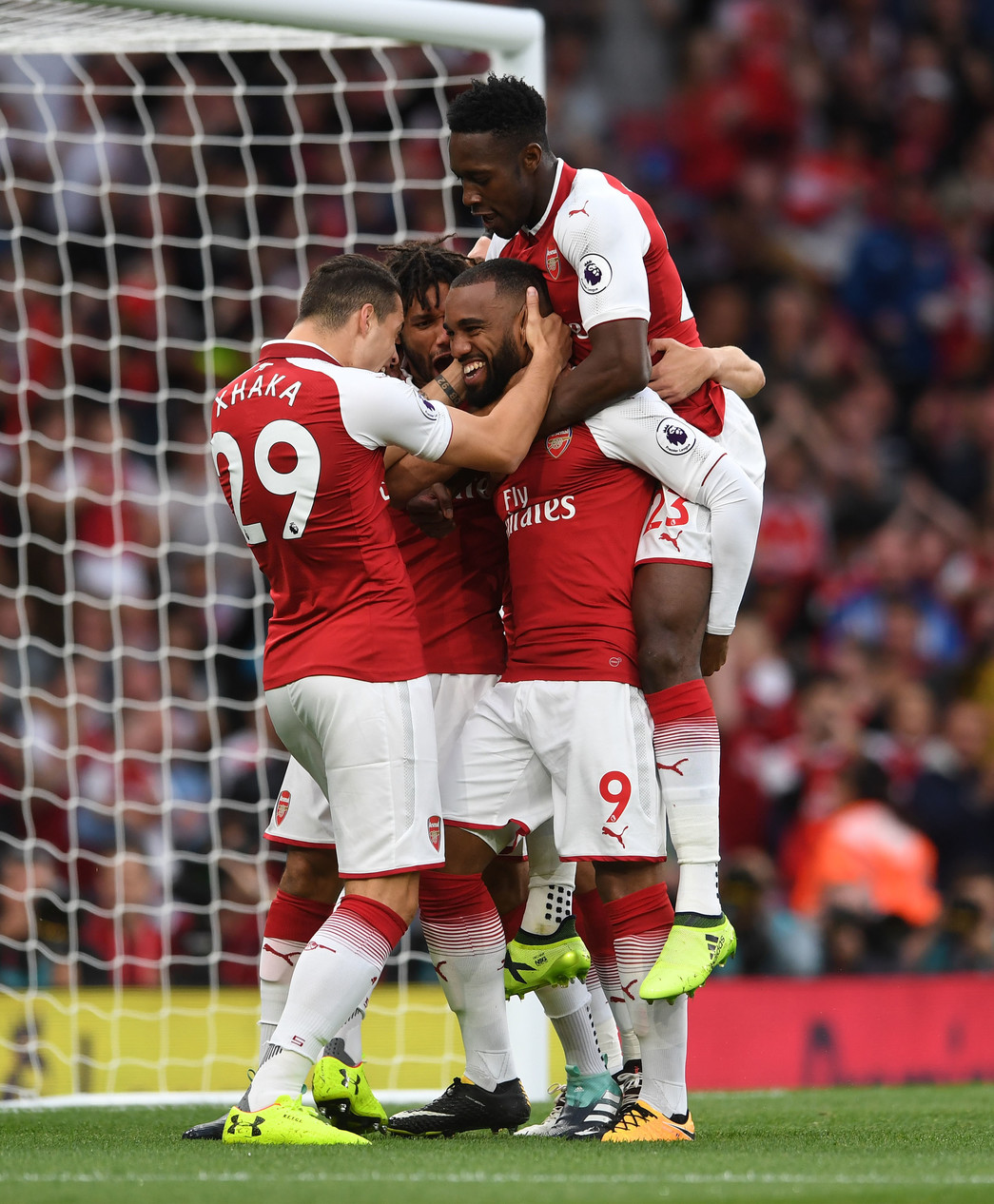 Lacazette celebration 1