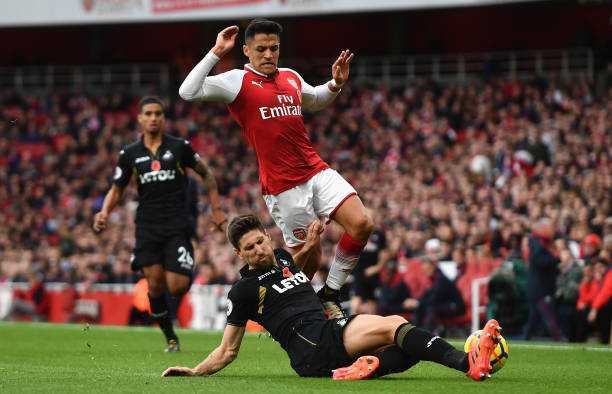 Wenger not worried about Alexis but admits he's frustrated 2 alexis sanchez swansea 2