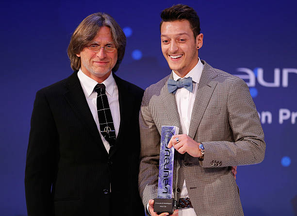 mesut ozil norbert elgert