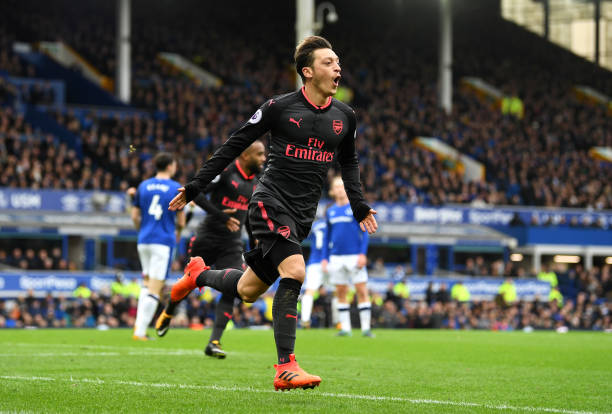 ozil scores everton