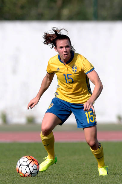 Arsenal 1 win from Champions League football and 3 from the title 3 Jessica Samuelsson (Photo by Filipe Farinha/Getty Images)