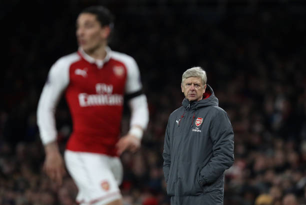 LONDON, ENGLAND - NOVEMBER 29: Manager of Arsenal Arsene Wenger looks on during the Premier League match between Arsenal and Huddersfield Town at Emirates Stadium on November 29, 2017 in London, England. (Photo by Julian Finney/Getty Images)