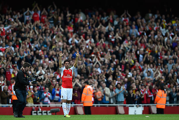 LONDON, UNITED KINGDOM - MAY 15: Mikel Arteta of Arsenal waves as supporters applaud after the Barclays Premier League match between Arsenal and Aston Villa at Emirates Stadium on May 15, 2016 in London, England. (Photo by Mike Hewitt/Getty Images)