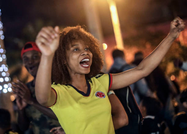 female football fans 4