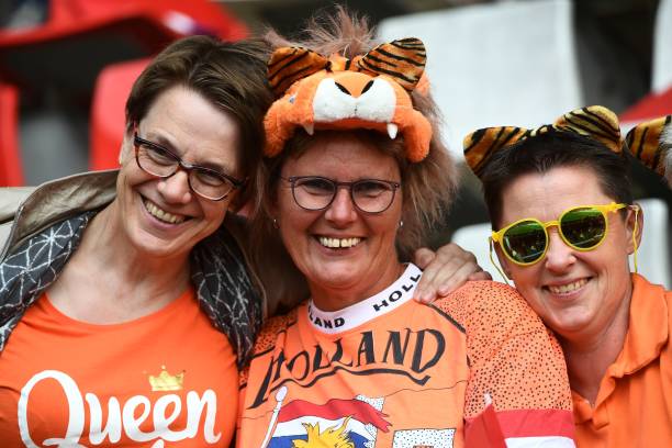 Female football fans