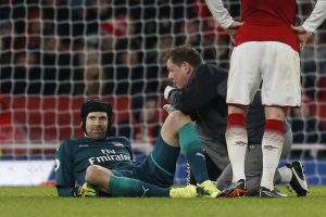 petr cech injured everton