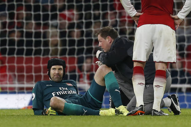 petr cech injured everton