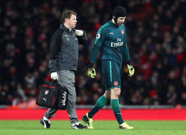 LONDON, ENGLAND - FEBRUARY 03: Petr Cech of Arsenal walks off injured during the Premier League match between Arsenal and Everton at Emirates Stadi...