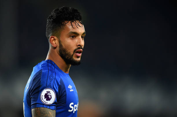 It wasn't good enough: Will Chambers be Walcotted? 4 LIVERPOOL, ENGLAND - JANUARY 20: Theo Walcott of Everton during the Premier League match between Everton and West Bromwich Albion at Goodison Park on January 20, 2018 in Liverpool, England. (Photo by Tony Marshall/Getty Images)