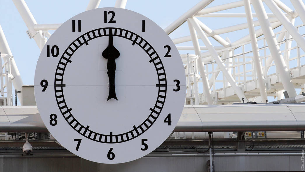 arsenal clock