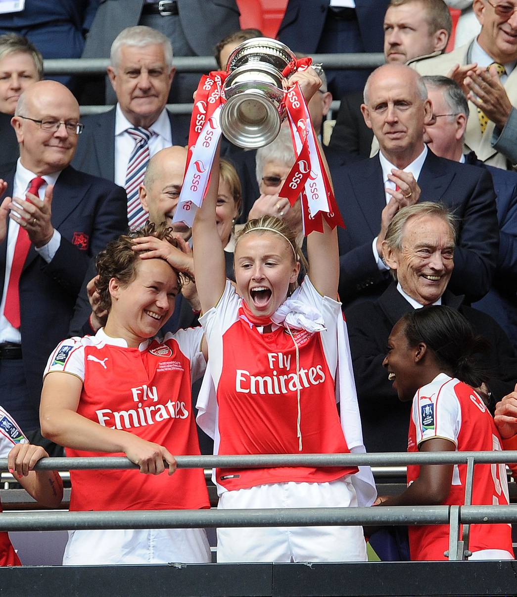 Arsenal Women top 5 moments of the decade 7 LONDON, ENGLAND - MAY 14: Leah Williamson of Arsenal Ladies lifts the FA Cup Trophy after the match between Arsenal Ladies and Chelsea Ladies at Wembley Stadium on May 14, 2016 in London, England. (Photo by David Price/Arsenal FC via Getty Images) *** Local Caption *** Leah Williamson