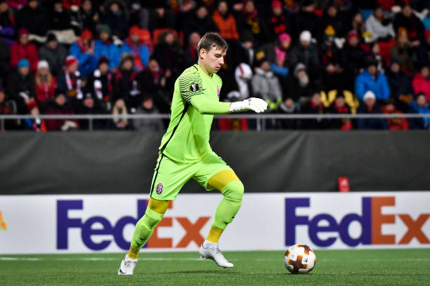 Luhansk's goalkeeper Andriy Lunin controls the ball during the UEFA Europa League football match Ostersund FK v Zorya Lugansk on November 23, 2017 in Ostersund, Sweden. / AFP PHOTO / TT News Agency / Robert HENRIKSSON / Sweden OUT